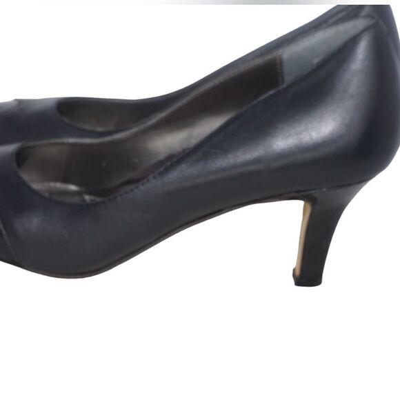 Ros Hommerson Joyce Black Cap Toe Pumps, Size 7.5 - Picture 7 of 9